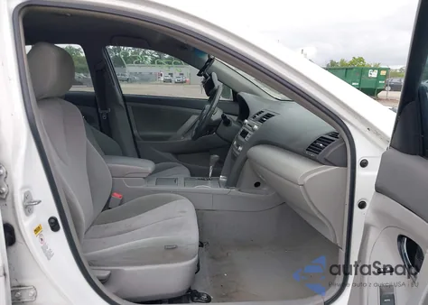 2011 Toyota Camry Hybrid из США, поврежденный, VIN 4T1BB3EK7BU130671